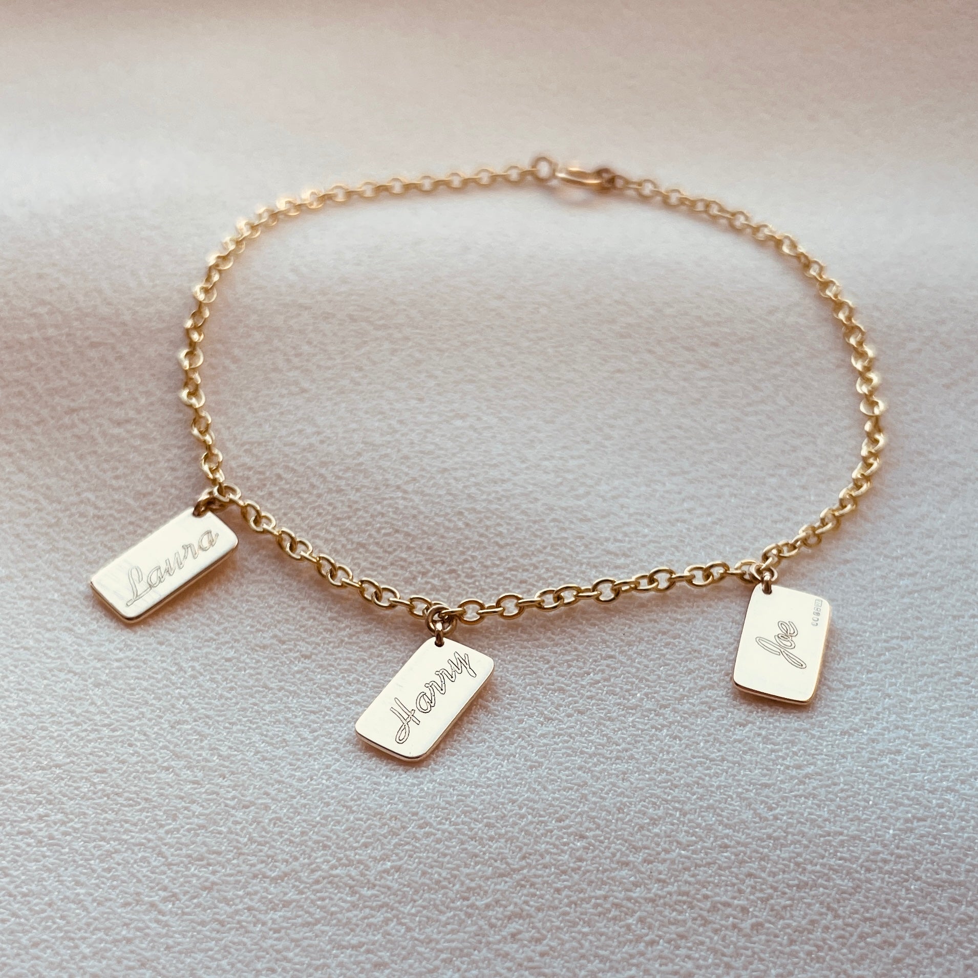 Story Bracelet - 9ct Gold