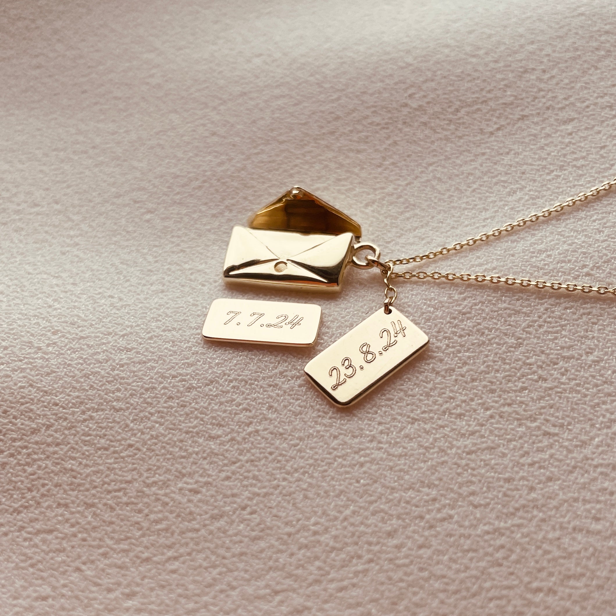 Signature Slip – 9ct Gold