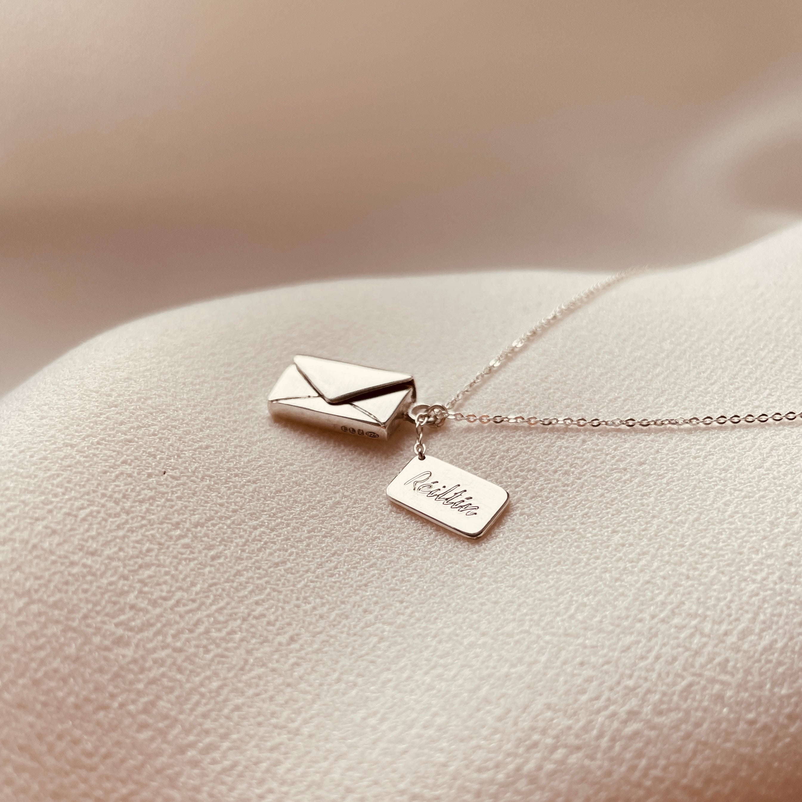 1pc Female Envelope Necklace I Love You Letter Conveys Love Surprise | SHEIN