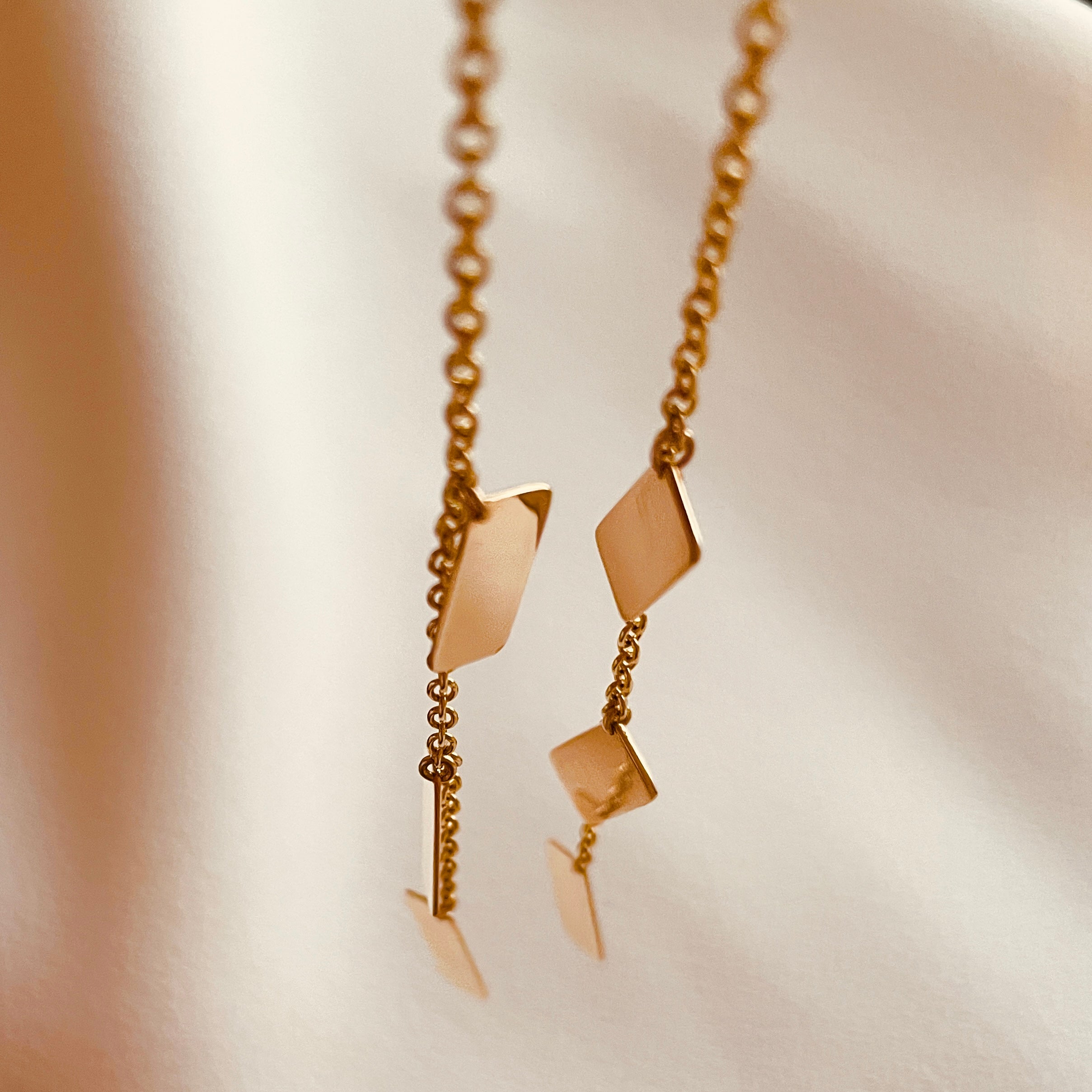 Story Earrings - 18ct Gold